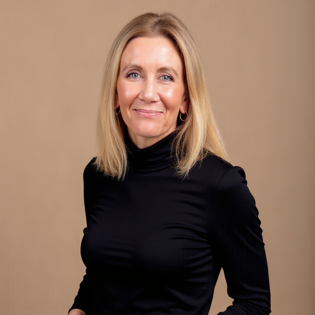 black polo headshot 2